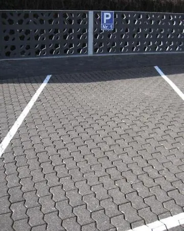 Diamanthaus 3 アパート